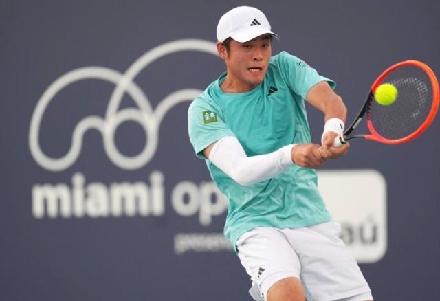 开云体育下载-吴易昺再创中国男网历史 迈阿密大师赛有望迎连胜
