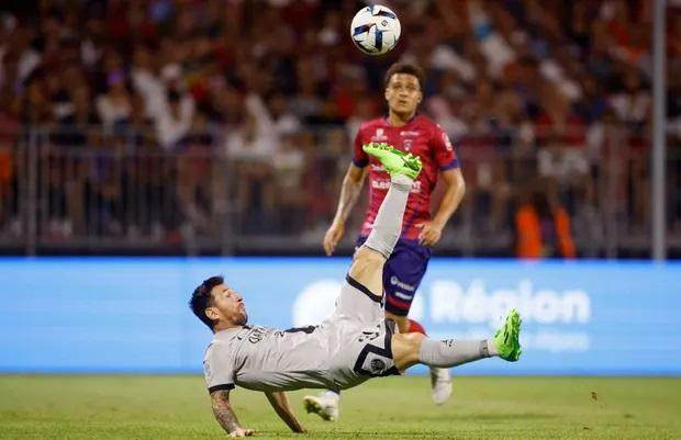 开云体育下载官方-一记倒勾引发的大战：梅西破门让我们看到了什么？